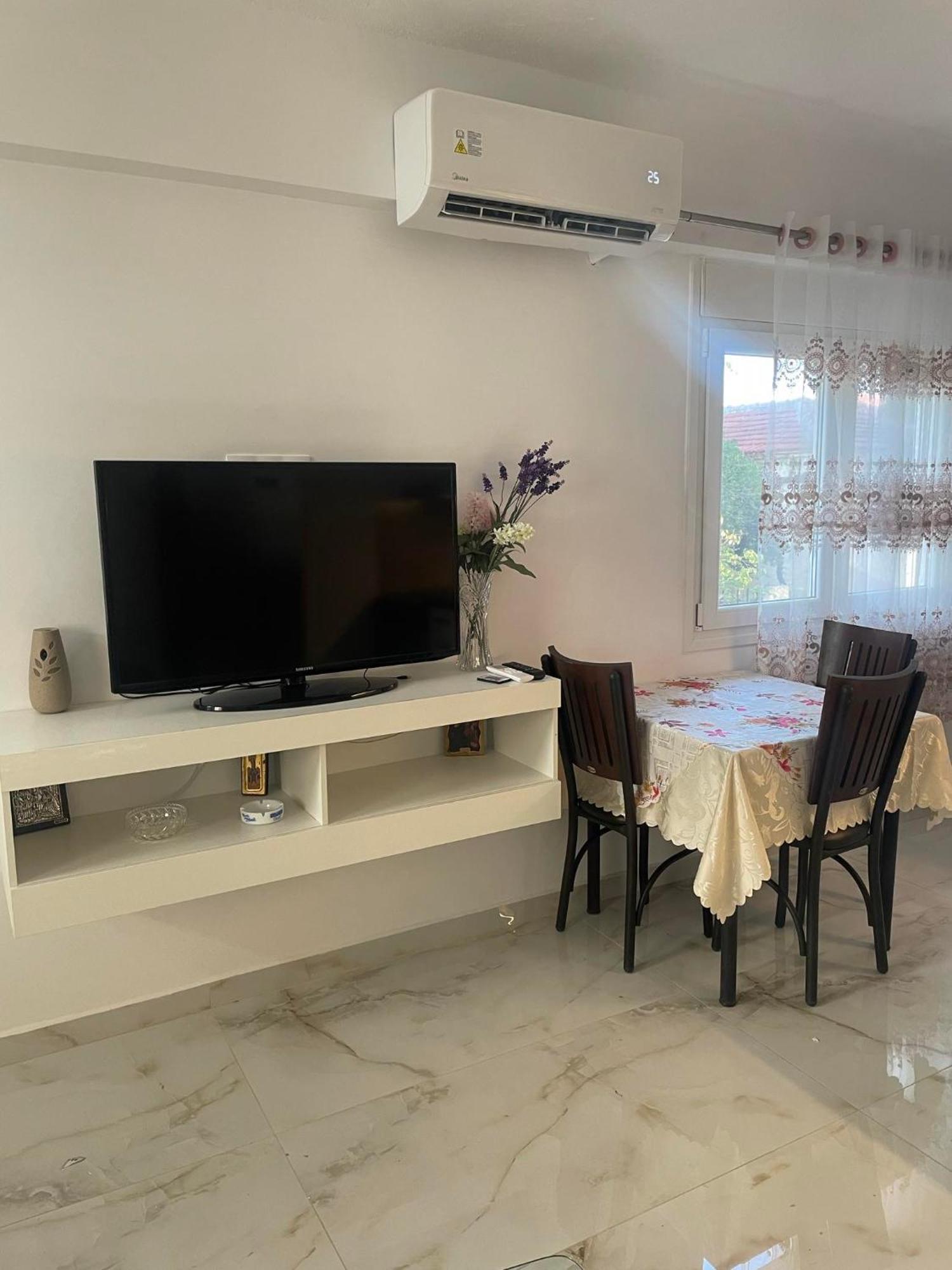Apartment Luxury In Nea Kallikrateia